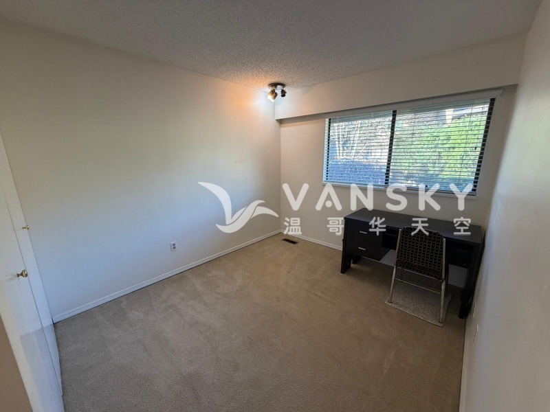 260122111812_WhatsApp Image 2026-01-20 Ariels room.jpeg